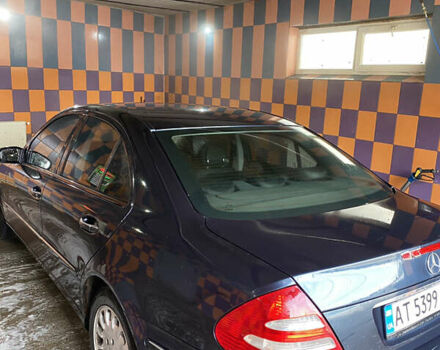 Мерседес Е-Клас 2003 у Івано-Франківську на Automoto.ua Чорний Мерседес Е-Клас, об'ємом двигуна 1.8 л та пробігом 355 тис. км за 4850 $, фото 1 на Automoto.ua