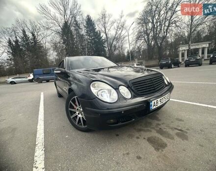 Черный Мерседес Е-Класс, объемом двигателя 3.2 л и пробегом 483 тыс. км за 5500 $, фото 4 на Automoto.ua