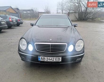 Черный Мерседес Е-Класс, объемом двигателя 1.8 л и пробегом 390 тыс. км за 6500 $, фото 9 на Automoto.ua