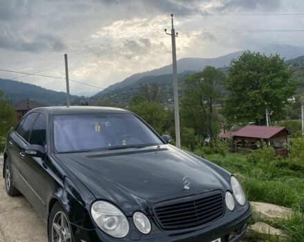 Черный Мерседес Е-Класс, объемом двигателя 2.6 л и пробегом 220 тыс. км за 4800 $, фото 1 на Automoto.ua
