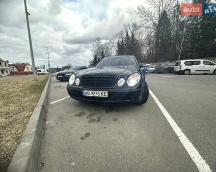 Черный Мерседес Е-Класс, объемом двигателя 3.2 л и пробегом 483 тыс. км за 5500 $, фото 1 на Automoto.ua