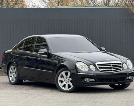 Черный Мерседес Е-Класс, объемом двигателя 1.8 л и пробегом 220 тыс. км за 6750 $, фото 1 на Automoto.ua