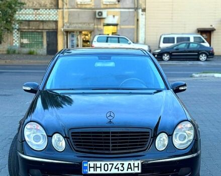 Черный Мерседес Е-Класс, объемом двигателя 3.2 л и пробегом 300 тыс. км за 4800 $, фото 7 на Automoto.ua