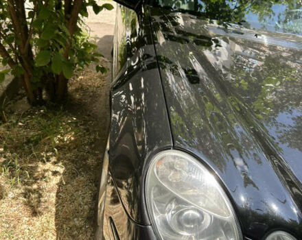 Черный Мерседес Е-Класс, объемом двигателя 2.6 л и пробегом 175 тыс. км за 7950 $, фото 4 на Automoto.ua