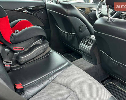 Черный Мерседес Е-Класс, объемом двигателя 1.8 л и пробегом 330 тыс. км за 9000 $, фото 19 на Automoto.ua