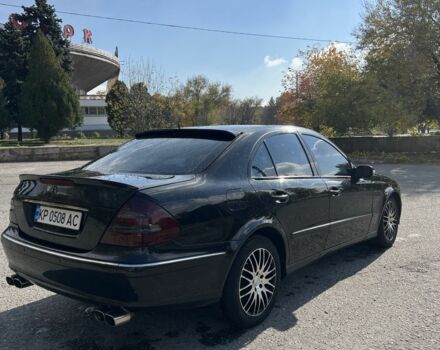 Чорний Мерседес Е-Клас, об'ємом двигуна 2.6 л та пробігом 240 тис. км за 5999 $, фото 4 на Automoto.ua