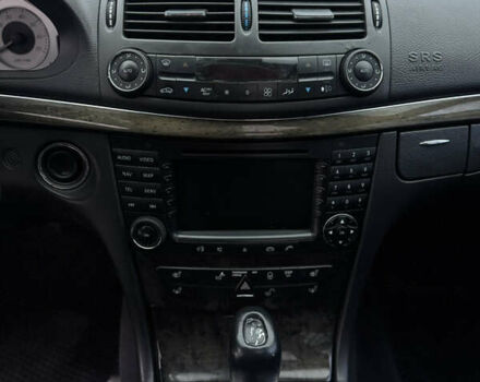 Чорний Мерседес Е-Клас, об'ємом двигуна 2.7 л та пробігом 265 тис. км за 5300 $, фото 16 на Automoto.ua