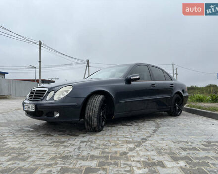 Черный Мерседес Е-Класс, объемом двигателя 3.22 л и пробегом 401 тыс. км за 6600 $, фото 3 на Automoto.ua