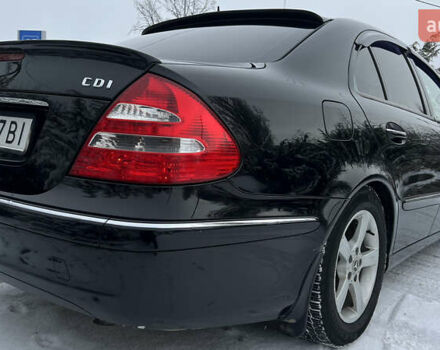 Черный Мерседес Е-Класс, объемом двигателя 2.7 л и пробегом 200 тыс. км за 7750 $, фото 7 на Automoto.ua