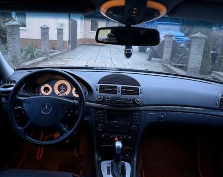 Черный Мерседес Е-Класс, объемом двигателя 3.2 л и пробегом 360 тыс. км за 6800 $, фото 6 на Automoto.ua