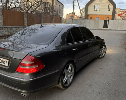 Черный Мерседес Е-Класс, объемом двигателя 2.6 л и пробегом 346 тыс. км за 6400 $, фото 6 на Automoto.ua