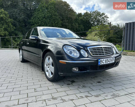 Черный Мерседес Е-Класс, объемом двигателя 3.2 л и пробегом 425 тыс. км за 5299 $, фото 18 на Automoto.ua