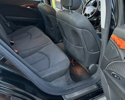 Мерседес Е-Класс 2003 в Дунаевцах на Automoto.ua Черный Мерседес Е-Класс, объемом двигателя 1.8 л и пробегом 265 тыс. км за 6400 $, фото 3 на Automoto.ua