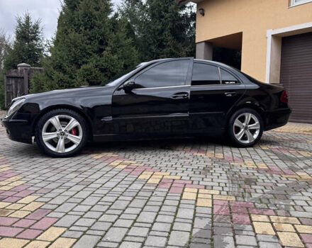 Черный Мерседес Е-Класс, объемом двигателя 3.2 л и пробегом 375 тыс. км за 8000 $, фото 3 на Automoto.ua