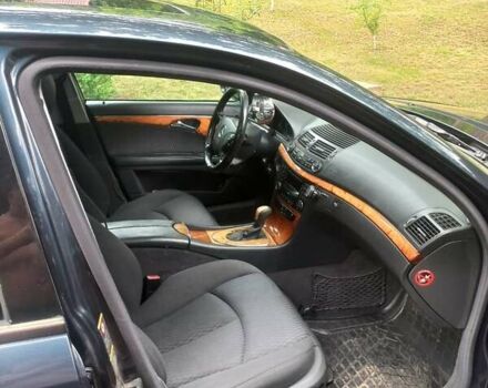 Черный Мерседес Е-Класс, объемом двигателя 2.69 л и пробегом 360 тыс. км за 6700 $, фото 5 на Automoto.ua