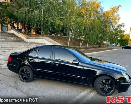 Черный Мерседес Е-Класс, объемом двигателя 2.1 л и пробегом 0 тыс. км за 6800 $, фото 2 на Automoto.ua