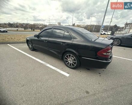 Черный Мерседес Е-Класс, объемом двигателя 3.2 л и пробегом 483 тыс. км за 5500 $, фото 14 на Automoto.ua