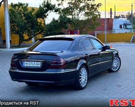 Черный Мерседес Е-Класс, объемом двигателя 3.2 л и пробегом 300 тыс. км за 4800 $, фото 8 на Automoto.ua