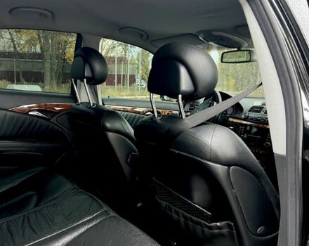 Мерседес Е-Класс 2003 в Кременчуге на Automoto.ua Черный Мерседес Е-Класс, объемом двигателя 2.6 л и пробегом 250 тыс. км за 5500 $, фото 17 на Automoto.ua