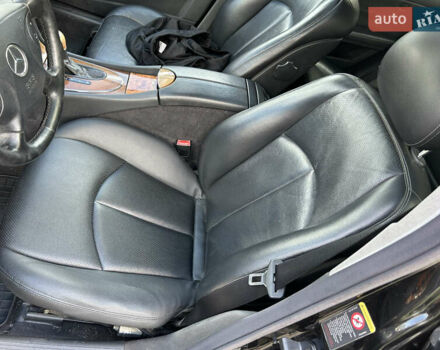 Черный Мерседес Е-Класс, объемом двигателя 3.2 л и пробегом 425 тыс. км за 5299 $, фото 23 на Automoto.ua