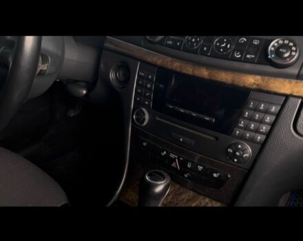 Черный Мерседес Е-Класс, объемом двигателя 2.7 л и пробегом 464 тыс. км за 6650 $, фото 12 на Automoto.ua