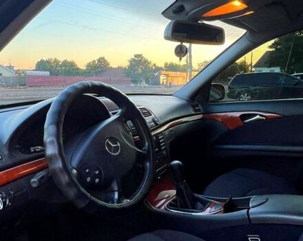 Мерседес Е-Класс 2003 в Первомайск на Automoto.ua Черный Мерседес Е-Класс, объемом двигателя 2.1 л и пробегом 0 тыс. км за 6800 $, фото 11 на Automoto.ua