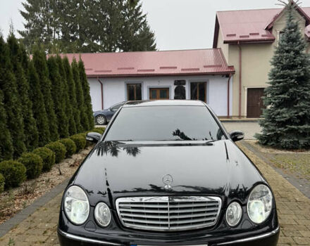 Черный Мерседес Е-Класс, объемом двигателя 2.2 л и пробегом 350 тыс. км за 5499 $, фото 1 на Automoto.ua