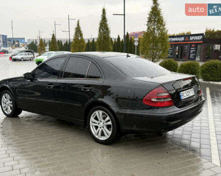 Мерседес Е-Класс 2003 в Городке на Automoto.ua Черный Мерседес Е-Класс, объемом двигателя 2.2 л и пробегом 350 тыс. км за 6999 $, фото 18 на Automoto.ua