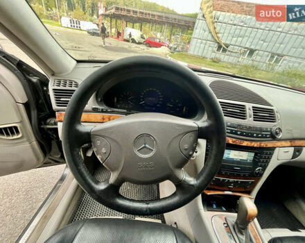 Черный Мерседес Е-Класс, объемом двигателя 2.7 л и пробегом 290 тыс. км за 7000 $, фото 10 на Automoto.ua