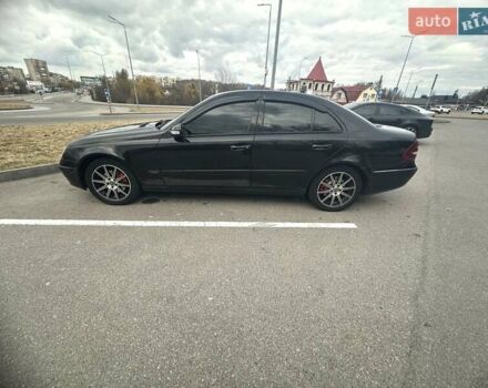 Черный Мерседес Е-Класс, объемом двигателя 3.2 л и пробегом 483 тыс. км за 5500 $, фото 13 на Automoto.ua