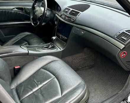 Черный Мерседес Е-Класс, объемом двигателя 3.2 л и пробегом 460 тыс. км за 7900 $, фото 38 на Automoto.ua