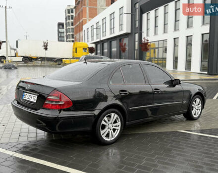 Мерседес Е-Класс 2003 в Городке на Automoto.ua Черный Мерседес Е-Класс, объемом двигателя 2.2 л и пробегом 350 тыс. км за 6999 $, фото 10 на Automoto.ua