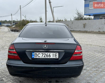 Черный Мерседес Е-Класс, объемом двигателя 3.22 л и пробегом 401 тыс. км за 6600 $, фото 9 на Automoto.ua
