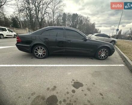Черный Мерседес Е-Класс, объемом двигателя 3.2 л и пробегом 483 тыс. км за 5500 $, фото 12 на Automoto.ua