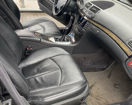 Чорний Мерседес Е-Клас, об'ємом двигуна 2.15 л та пробігом 458 тис. км за 7500 $, фото 19 на Automoto.ua