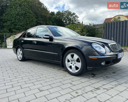 Черный Мерседес Е-Класс, объемом двигателя 3.2 л и пробегом 425 тыс. км за 5299 $, фото 17 на Automoto.ua