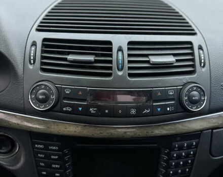 Чорний Мерседес Е-Клас, об'ємом двигуна 2.7 л та пробігом 265 тис. км за 5300 $, фото 17 на Automoto.ua