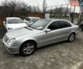 Черный Мерседес Е-Класс, объемом двигателя 3.2 л и пробегом 300 тыс. км за 7500 $, фото 2 на Automoto.ua