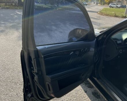 Чорний Мерседес Е-Клас, об'ємом двигуна 2.6 л та пробігом 240 тис. км за 5999 $, фото 7 на Automoto.ua