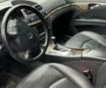 Черный Мерседес Е-Класс, объемом двигателя 5 л и пробегом 267 тыс. км за 9000 $, фото 5 на Automoto.ua