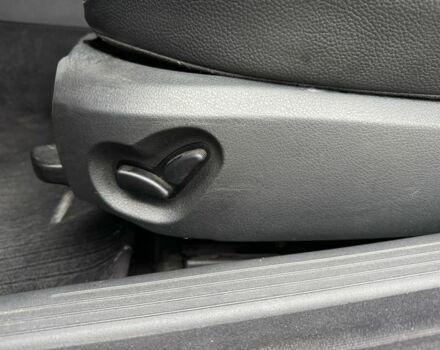 Черный Мерседес Е-Класс, объемом двигателя 1.8 л и пробегом 220 тыс. км за 6750 $, фото 8 на Automoto.ua