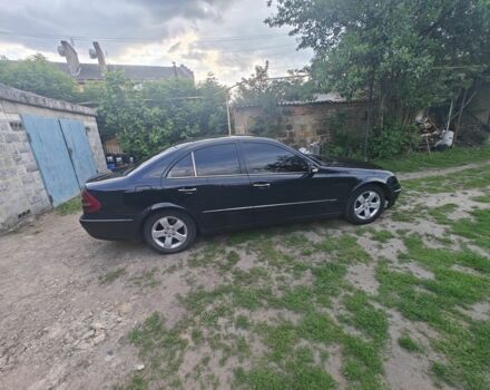 Черный Мерседес Е-Класс, объемом двигателя 0 л и пробегом 300 тыс. км за 3999 $, фото 5 на Automoto.ua