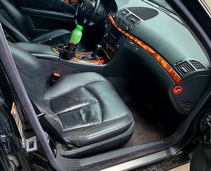 Чорний Мерседес Е-Клас, об'ємом двигуна 3.2 л та пробігом 312 тис. км за 6700 $, фото 7 на Automoto.ua