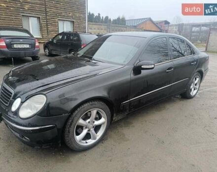 Черный Мерседес Е-Класс, объемом двигателя 1.8 л и пробегом 390 тыс. км за 6500 $, фото 5 на Automoto.ua