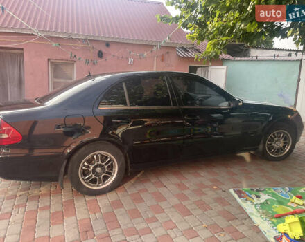 Черный Мерседес Е-Класс, объемом двигателя 2.2 л и пробегом 296 тыс. км за 6900 $, фото 14 на Automoto.ua