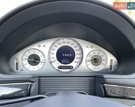 Черный Мерседес Е-Класс, объемом двигателя 3.2 л и пробегом 39 тыс. км за 37300 $, фото 33 на Automoto.ua