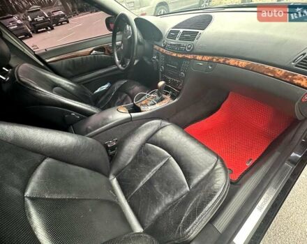 Черный Мерседес Е-Класс, объемом двигателя 3.2 л и пробегом 483 тыс. км за 5500 $, фото 29 на Automoto.ua