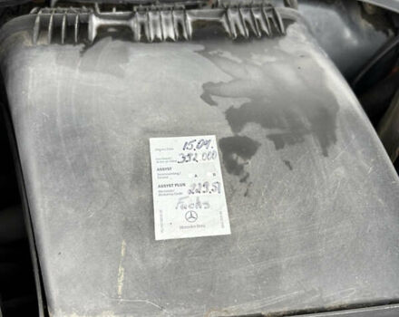 Черный Мерседес Е-Класс, объемом двигателя 3.22 л и пробегом 401 тыс. км за 6600 $, фото 52 на Automoto.ua