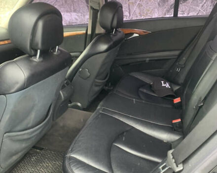 Черный Мерседес Е-Класс, объемом двигателя 2.2 л и пробегом 527 тыс. км за 4999 $, фото 11 на Automoto.ua