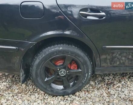 Черный Мерседес Е-Класс, объемом двигателя 2.7 л и пробегом 310 тыс. км за 5500 $, фото 23 на Automoto.ua